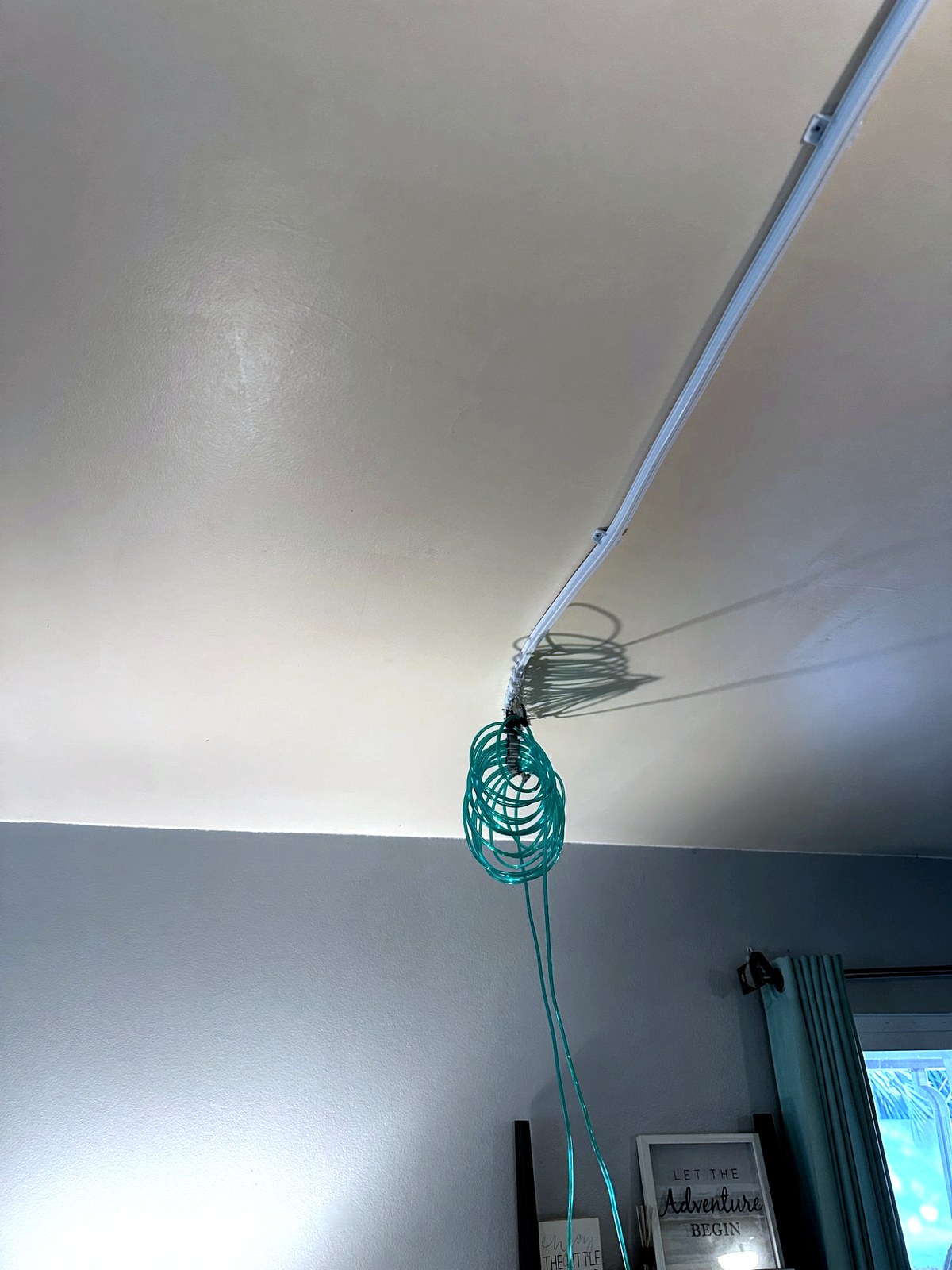 AirLift O2 tubing gathered at glider